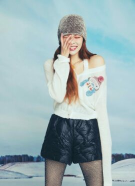 White Cute Skier Cardigan | Hyuna