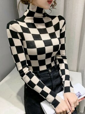 Black And White Large Checkered Pattern Turtleneck Sweater Yeji – ITZY (2)
