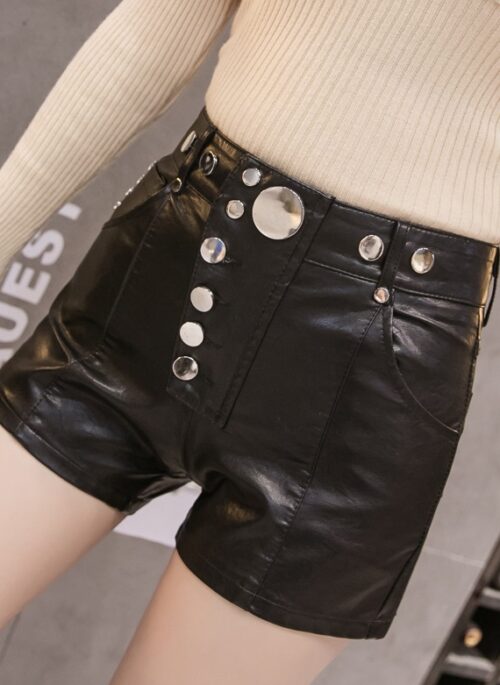 Black Buttoned Leather Shorts | Jeongyeon – Twice