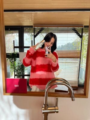 Pink And Red Ragged-Style Sweater | Mina – Twice