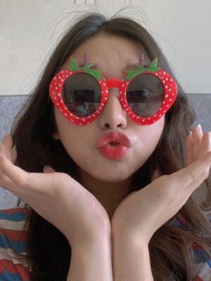 Red Strawberry Sunglasses Nayeon – Twice (1)