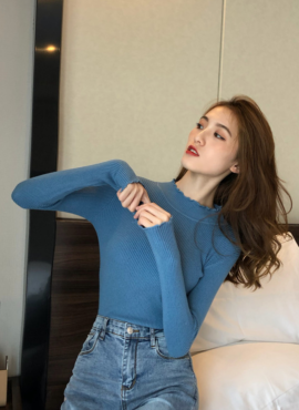 Blue Mock Neck Sweater With Frilled Hem | Sihyeon - Everglow