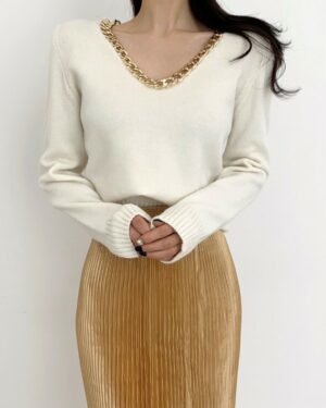 White Chain Collar Sweater | Yoon Se Ri - Crash Landing On You