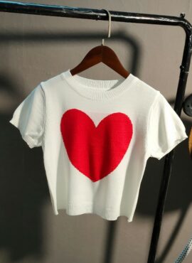 White Knitted Heart Cropped T-Shirt | Onda - Everglow