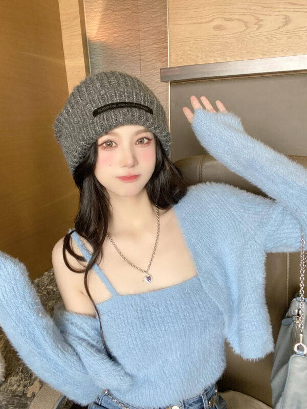 Blue Fluffy Sleeveless Crop Top and Cardigan Set | Soyeon – (G)I-DLE