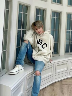 Grey “ABC” Oversized Hoodie | Yangyang – NCT