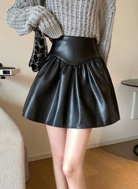 Black Pleated PU Leather Skirt | IU