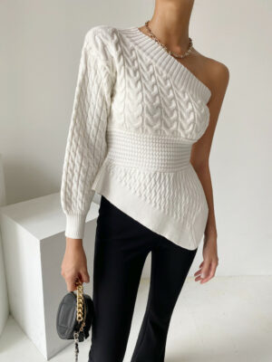 Jennie – BlackPink White One-Shoulder Irregular Sweater (23)