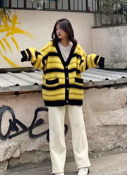 Black And Yellow Contrast Striped Cardigan | Lay – EXO