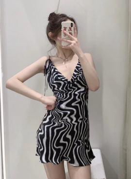 Black Zebra Patterned Dress | Shuhua - (G)I-DLE