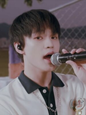White Collared Polo Shirt | Chenle – NCT