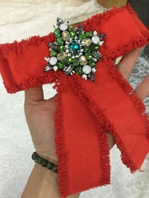 main Red Jeweled Bow Brooch Dahyun – Twice