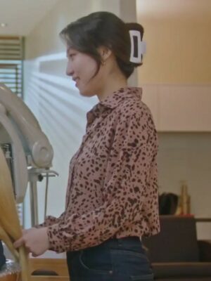 Beige Large Rectangular Hair Clamp | Ahn Mi Yeon – Our Beloved Summer