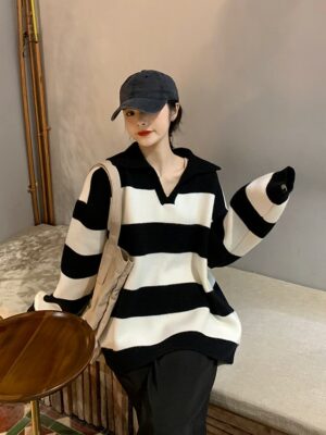 Jeonghan – Seventeen Black Striped Knit Sweater (3)