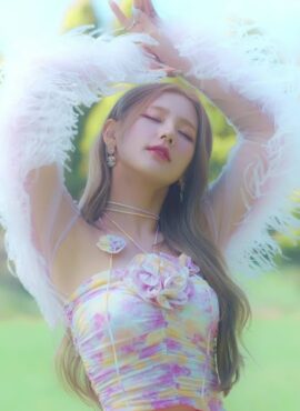 Pink Flower Halter Top  | Miyeon - (G)I-DLE