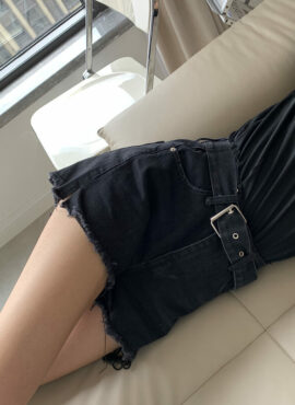 Black Denim Belted Shorts | Yuqi - (G)IDLE