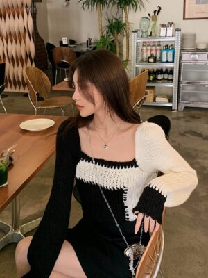 Black White Square Neck Knit Sweater Sihyeon – Everglow (4)