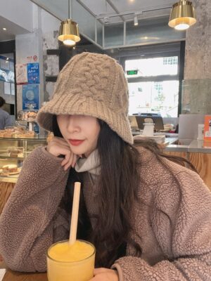 Brown Knitted Winter Hat Handong – Dreamcatcher (2)