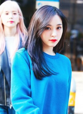 Dark Blue Oversized Sweatshirt | Gahyeon - Dreamcatcher
