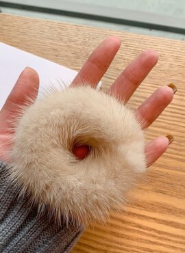 Fluffy Beige Scrunchie | Gowon - Loona