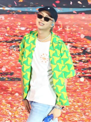 Green Wavy Triangle Printed Shirt | RM – BTS
