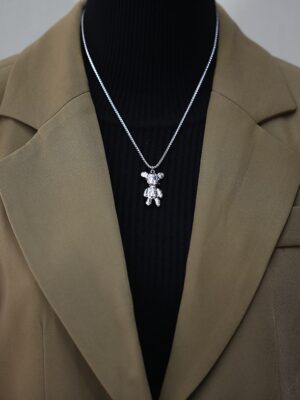 Hyuna Silver Bear Necklace Silver (2)