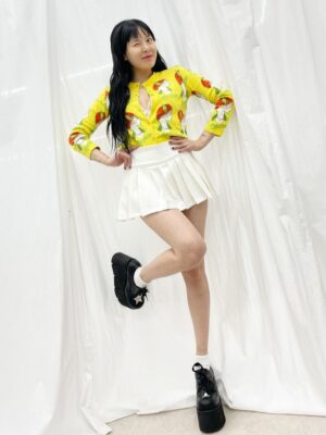 White Pleated Mini Skirt | Hyuna