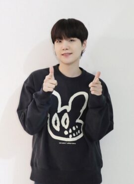 Black Cartoon Mouse Sweatshirt | Suga - BTS