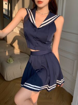 Heejin – Loona Blue Sailor Halter Top (19)