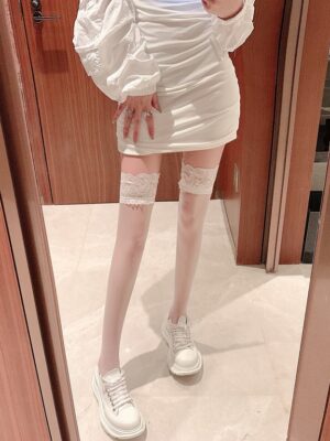 Nayeon – Twice White Thigh High Lace Stockings (30)