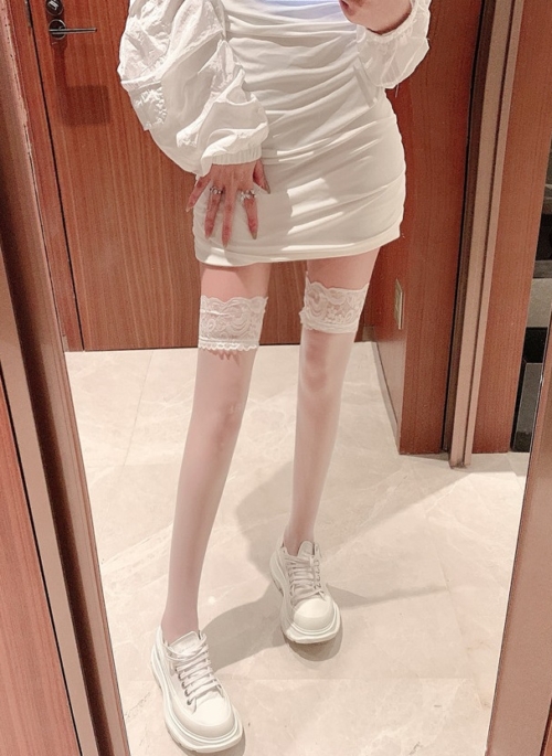 White Thigh High Lace Stockings | Nayeon – Twice
