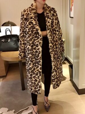 Taehyung – BTS Brown Leopard Coat (6)