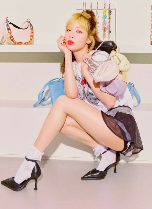 White Lace Ruffled Socks | Hyuna