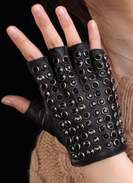Black Studded Half-Finger Gloves | Yeosang - ATEEZ