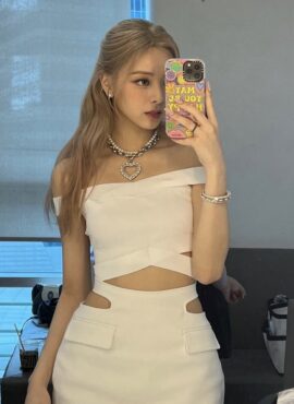 White Tie Waist Mini Skirt | Yuna - ITZY