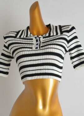 Black Stripe Patterned Cropped Polo Shirt | Ryujin - ITZY