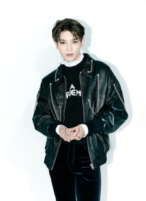 Black Faux Leather With Chain Details | Taeyong – NCT