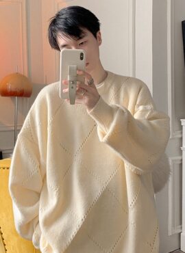 Beige Diamond Stitched Sweater | Jisoo - BlackPink