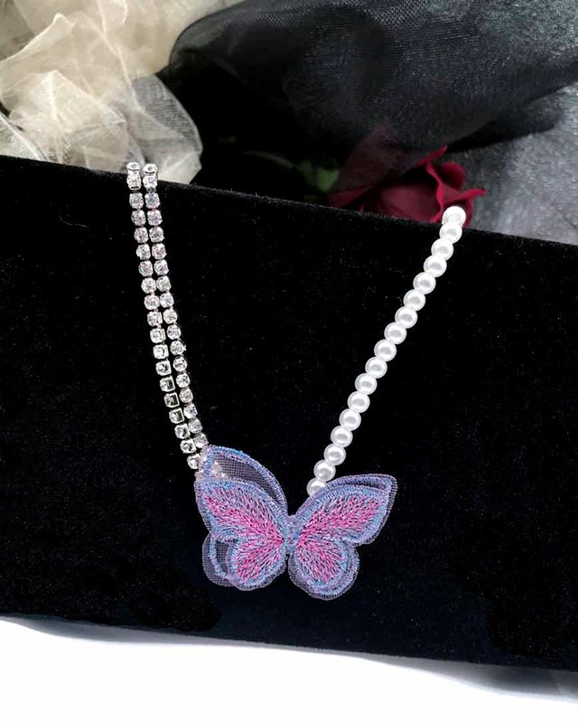 Pink Rhinestone Butterfly Choker  Chaeyoung - Twice - Fashion Chingu