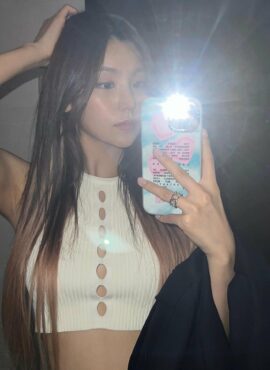 White Knitted Halter Neck Crop Top With Stretched Holes | Yeji - ITZY