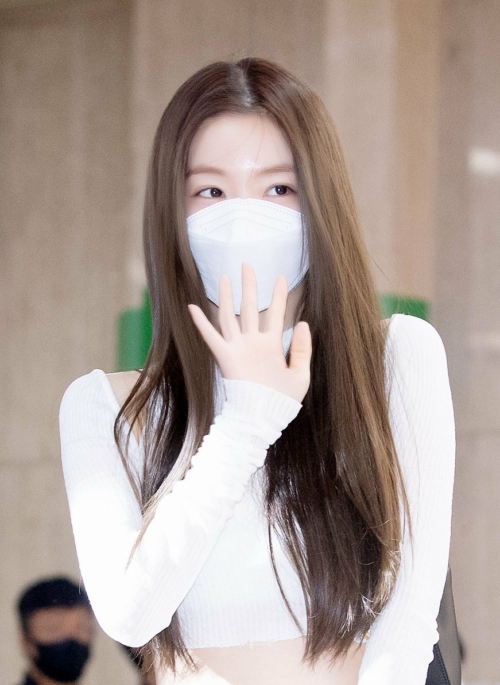 White Shoulder Cut Out Top | Irene – Red Velvet