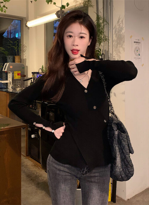 Black Cross Wrap Buttoned Cardigan | Ann Jeong-Ha – Record Of Youth