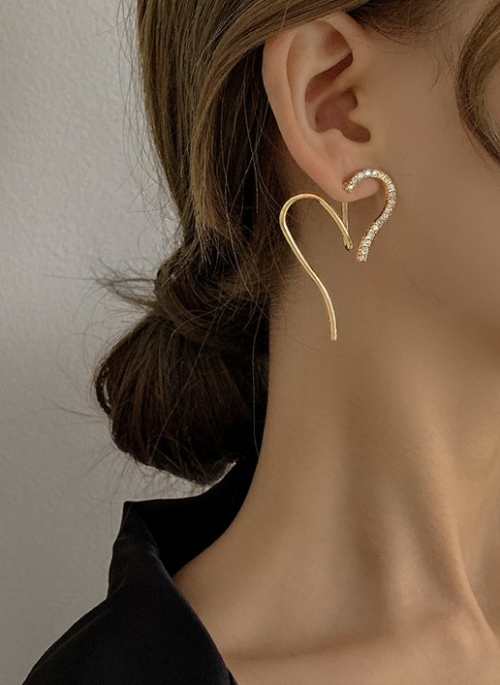 Gold Customizable Heart Statement Earrings | Chaeyoung – Twice