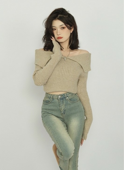 Beige Off Shoulder Knitted Sweater | Miyeon - (G)I-DLE