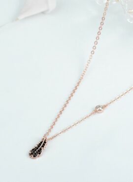 Black And Gold Feather Necklace | Yoon Se Ri – Crash Landing On You
