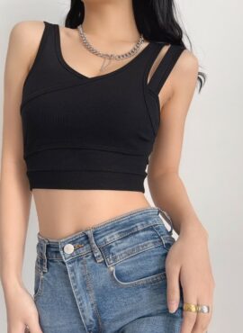 Black Overlapping Two-Piece Illusion Crop Top | Lia - ITZY