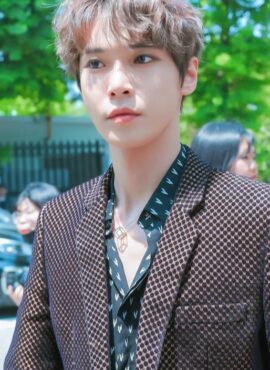 Silver Hollow Cube Necklace | Doyoung – NCT