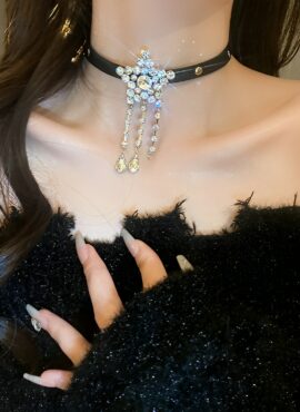 Black Synthetic Leather With Artificial Gemstones Choker | Gaeul - IVE