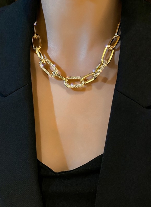 Gold Crystal Embezzled Link Necklace | Jinsoul - Loona