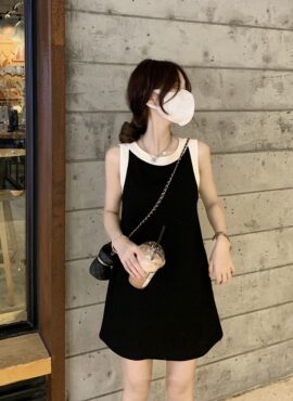 Black Minimalist Trapeze Dress | Jisoo - BlackPink